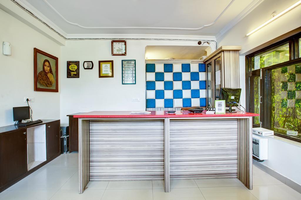 Oyo 10425 Queens Pearl Inn Дехрадун Екстериор снимка