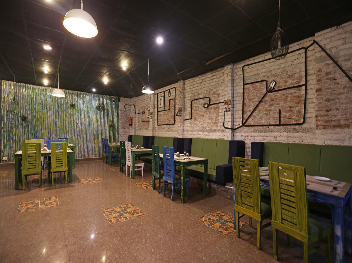 Oyo 10425 Queens Pearl Inn Дехрадун Екстериор снимка