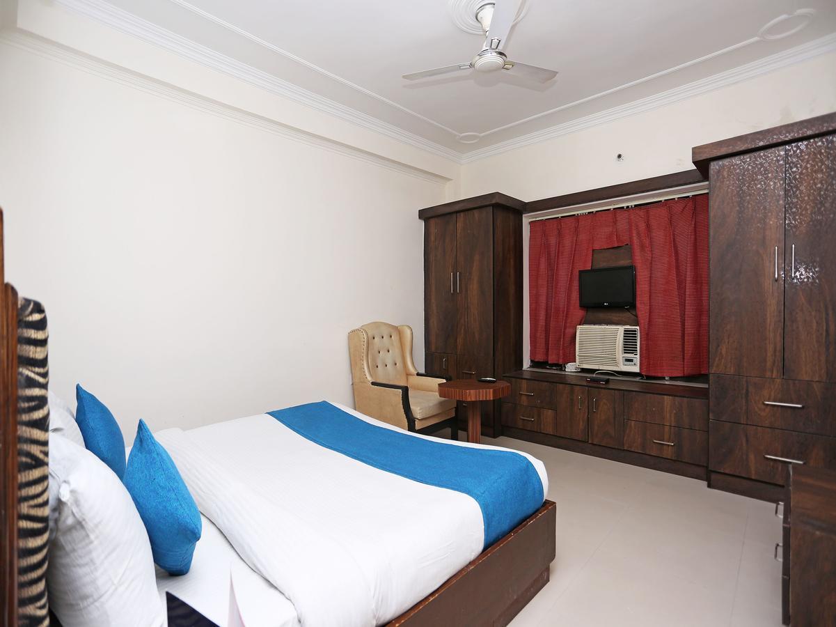 Oyo 10425 Queens Pearl Inn Дехрадун Екстериор снимка