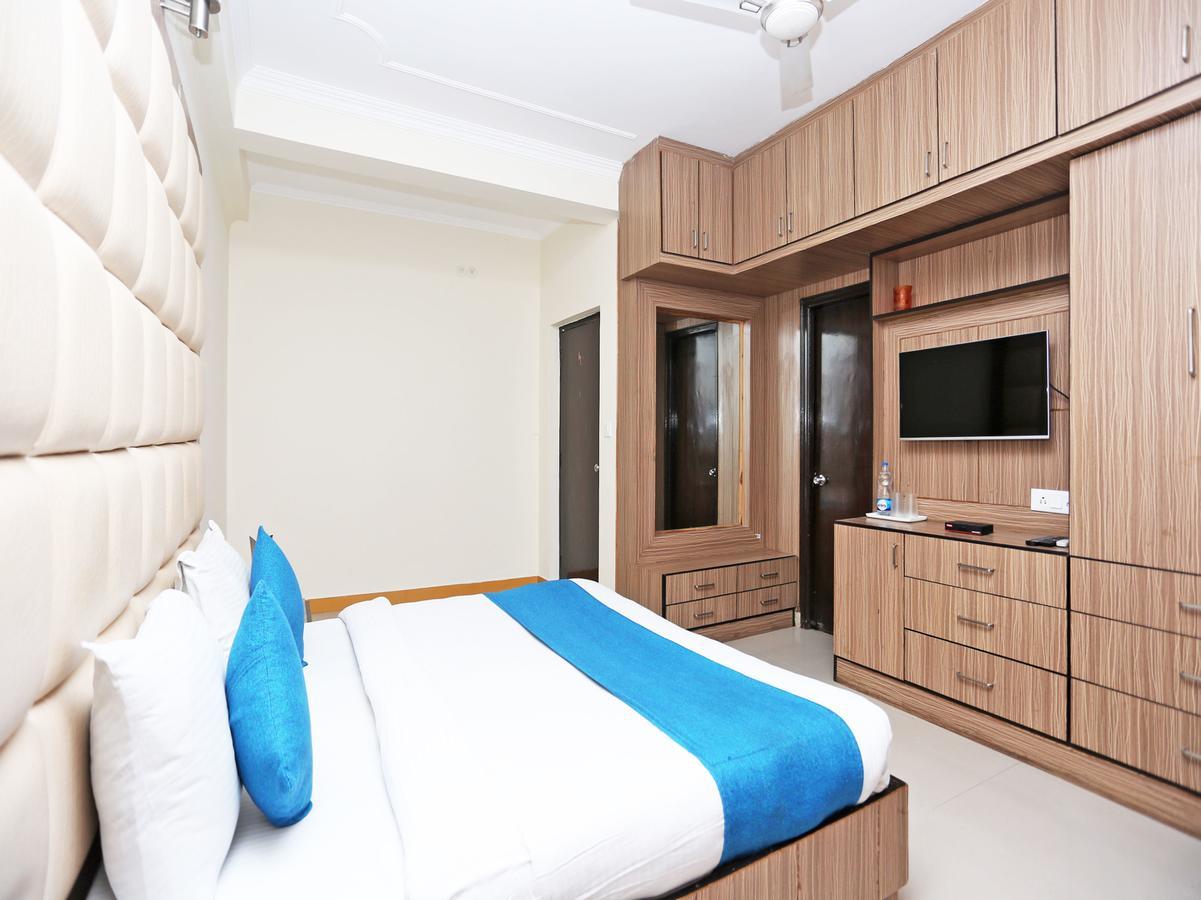 Oyo 10425 Queens Pearl Inn Дехрадун Екстериор снимка