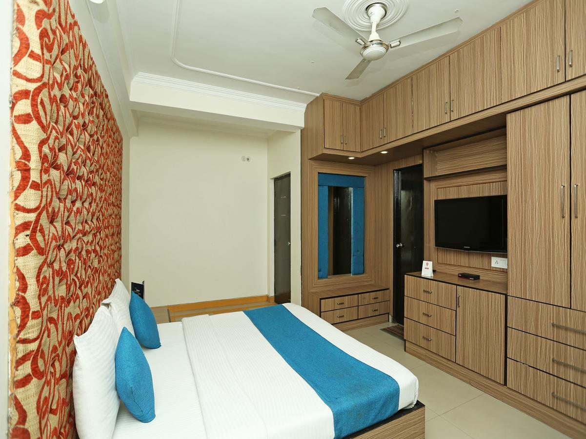 Oyo 10425 Queens Pearl Inn Дехрадун Екстериор снимка