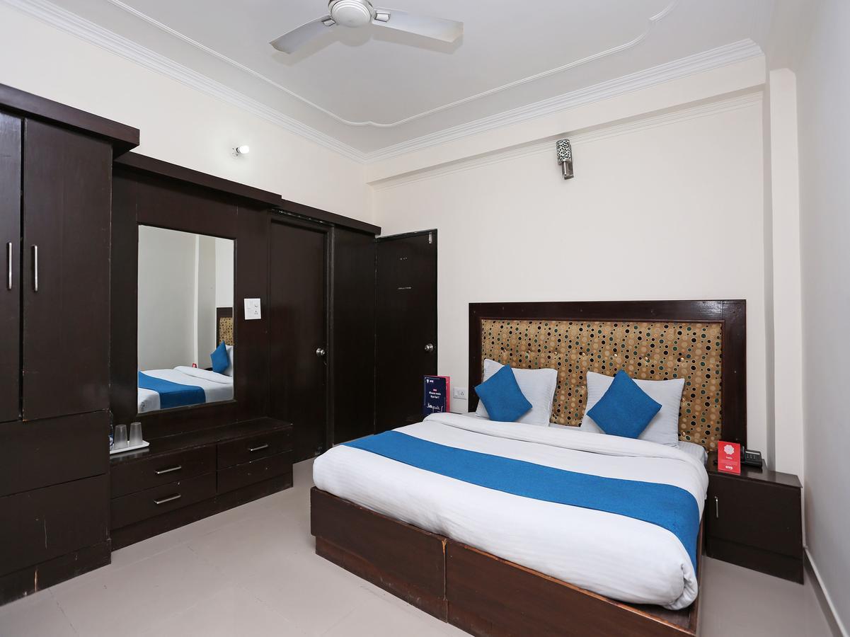 Oyo 10425 Queens Pearl Inn Дехрадун Екстериор снимка