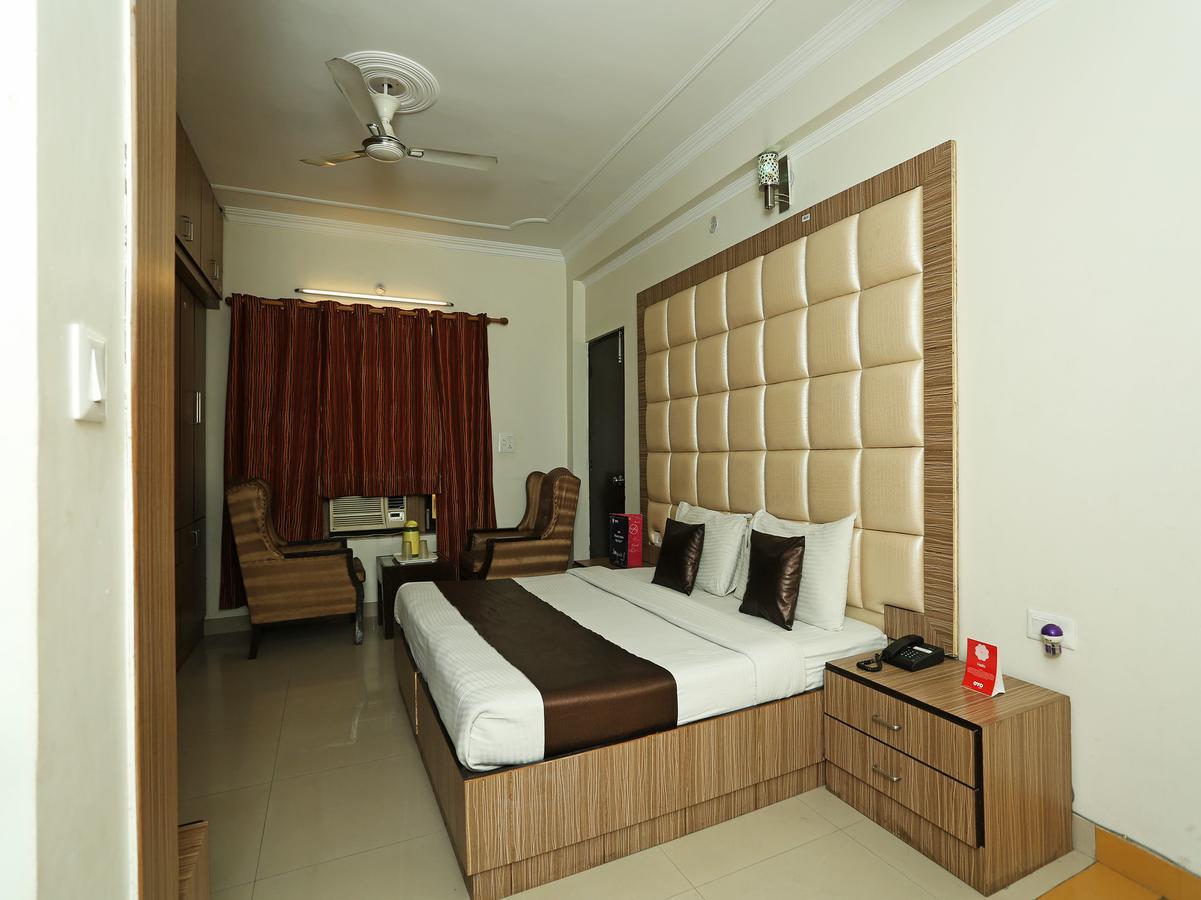 Oyo 10425 Queens Pearl Inn Дехрадун Екстериор снимка